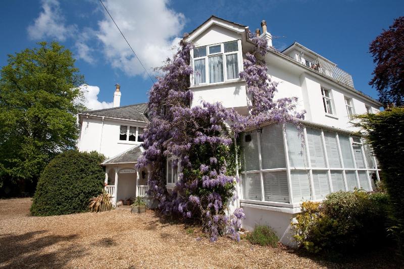Fines Bayliwick Country House - Genel