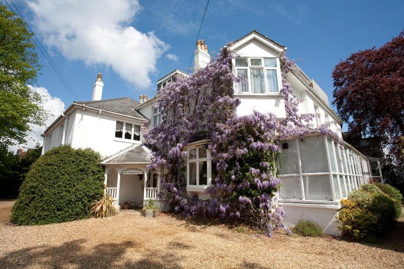 Fines Bayliwick Country House - Genel