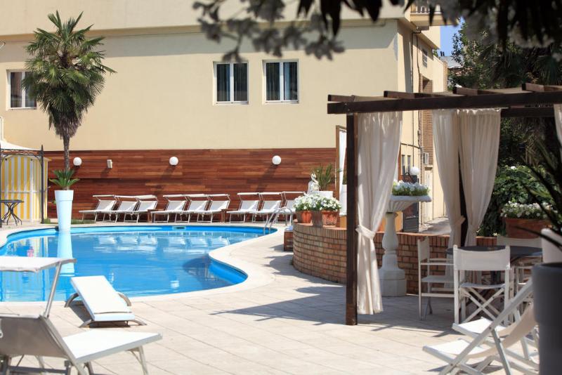 Villa Adriatica Ambienthotels - Havuz