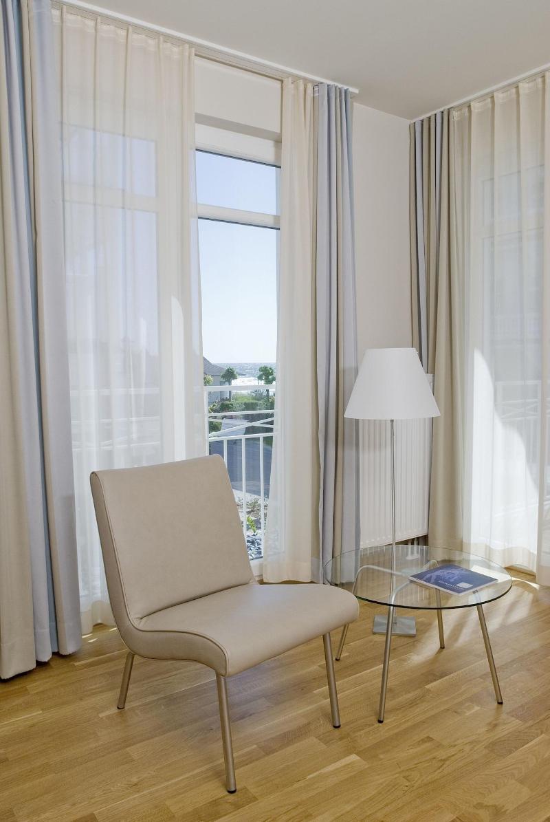 Nymphe Strandhotel & Apartments - Oda