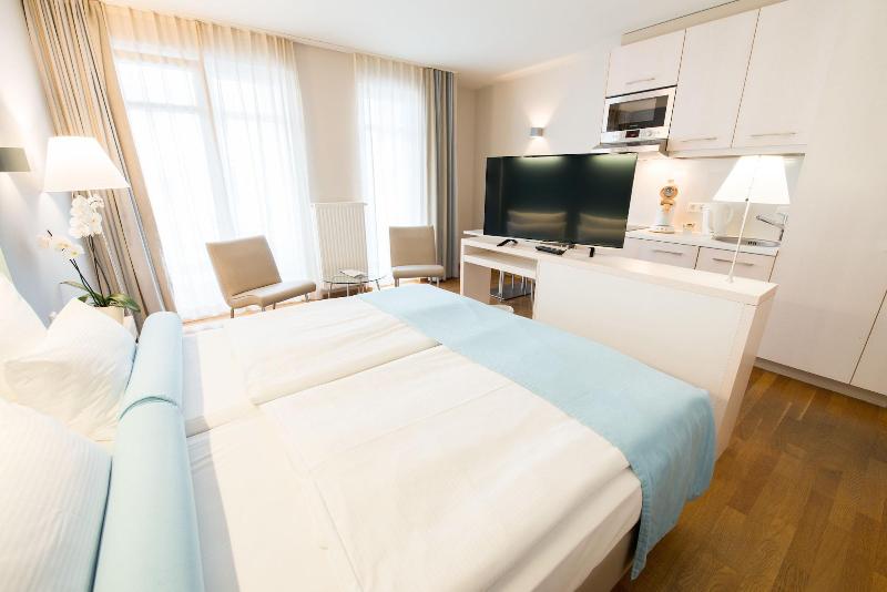 Nymphe Strandhotel & Apartments - Oda