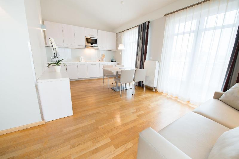 Nymphe Strandhotel & Apartments - Oda