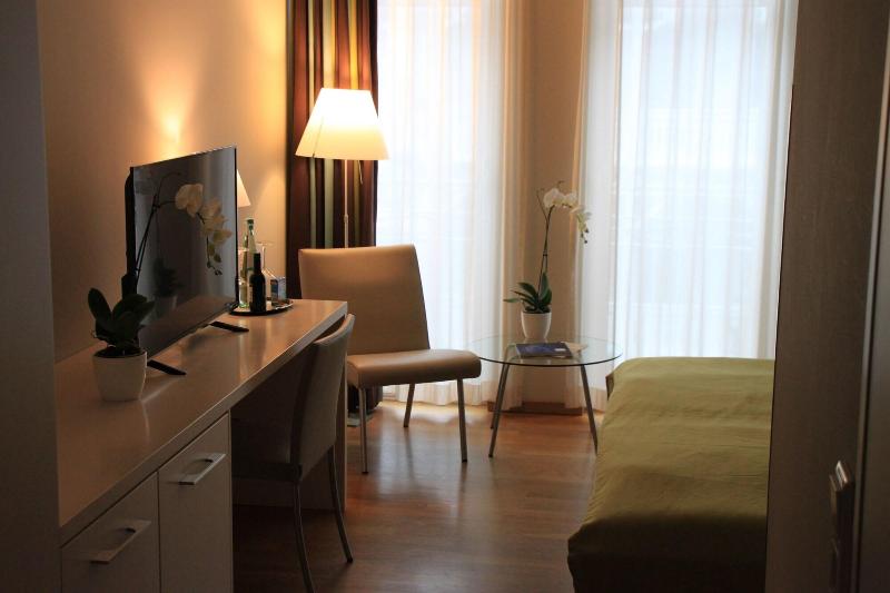 Nymphe Strandhotel & Apartments - Oda