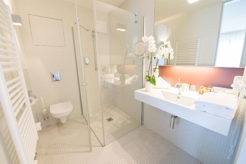 Nymphe Strandhotel & Apartments - Oda