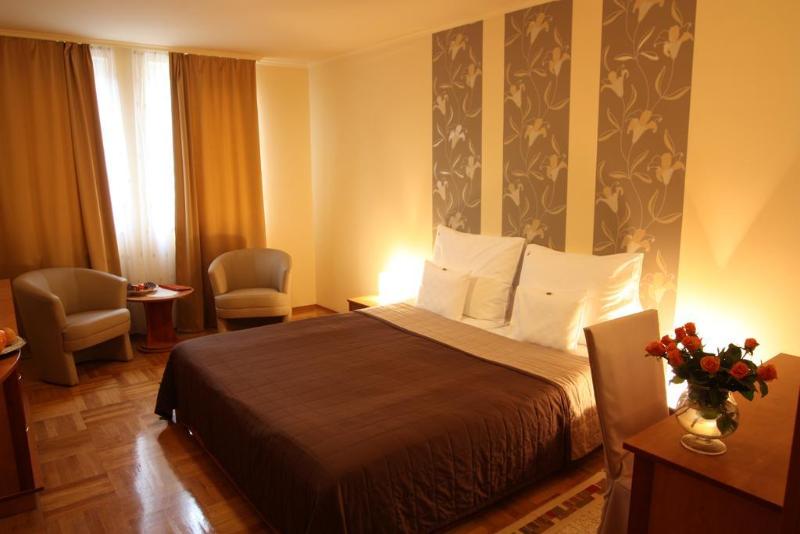 Dóm Hotel - Genel