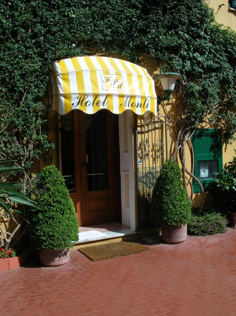 Hotel Pensione Monti Di Monti Restituta & C. Snc - Genel