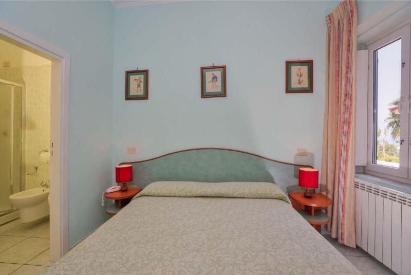 Hotel Pensione Monti Di Monti Restituta & C. Snc - Oda