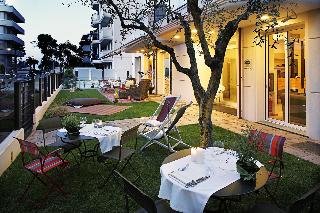 D-Place Aparthotel & Suite