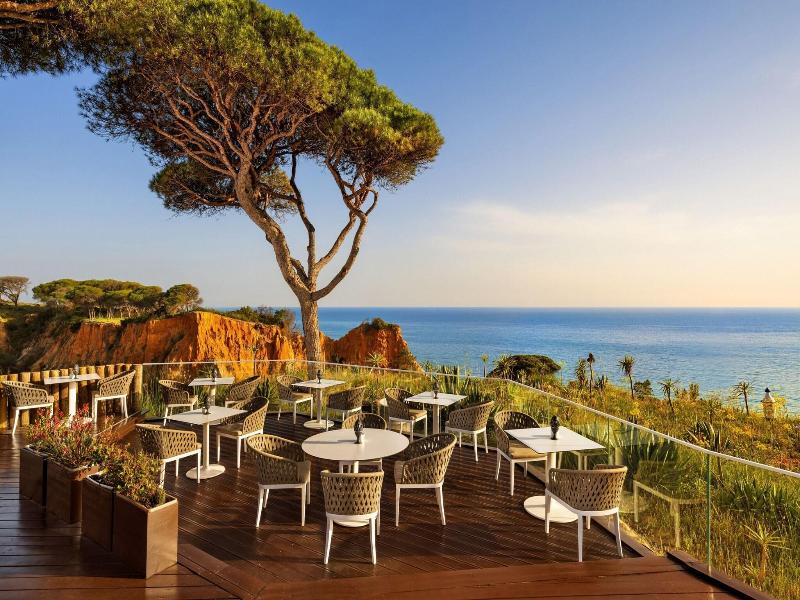 Pine Cliffs Residence - Bar