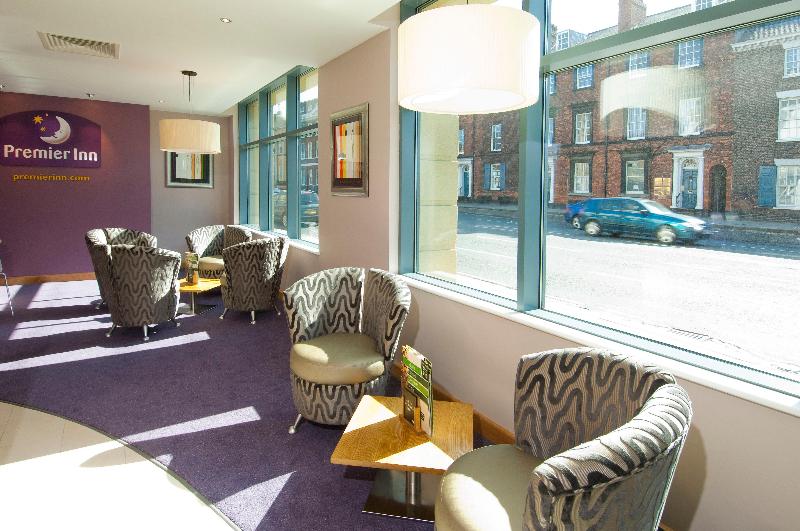 Premier Inn York City - Blossom St South - Bar
