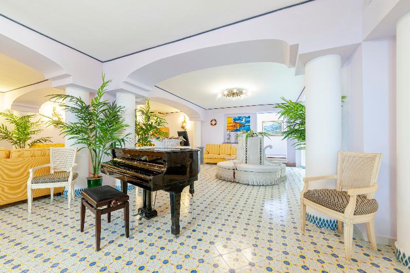 Terme Gran Paradiso Hotel - Lobi