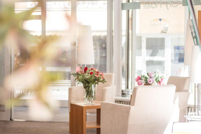City Hotel - Lobi