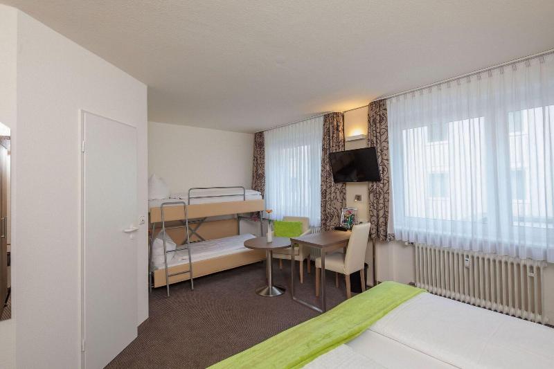 City Hotel - Genel