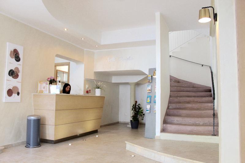 King Hotel - Lobi