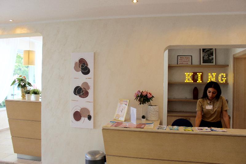 King Hotel - Lobi