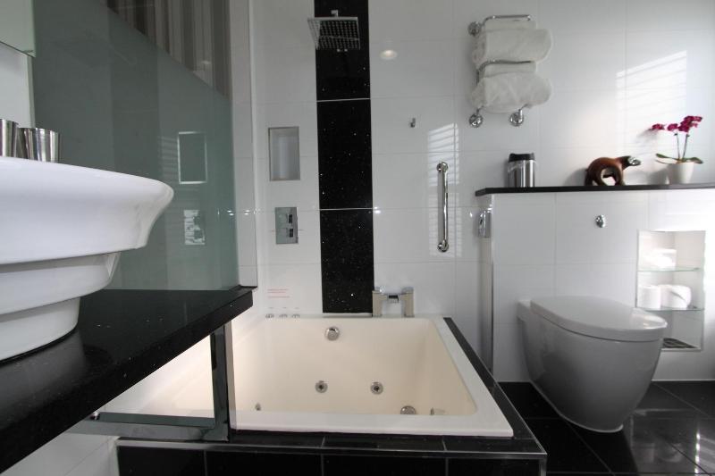 Tower Guest House - Genel