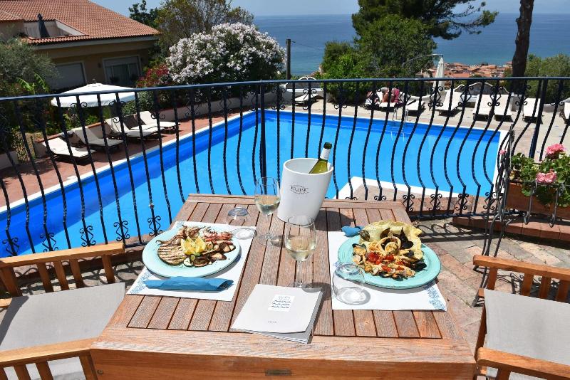 Garden Riviera - Bar