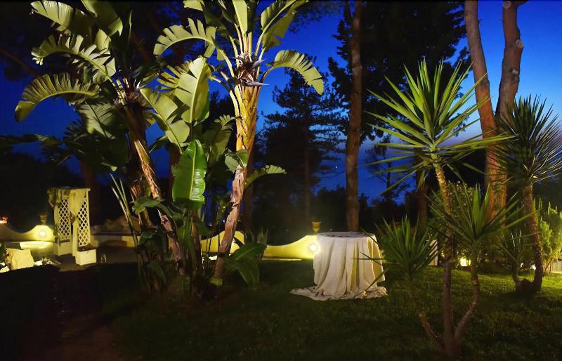 Garden Riviera - Genel