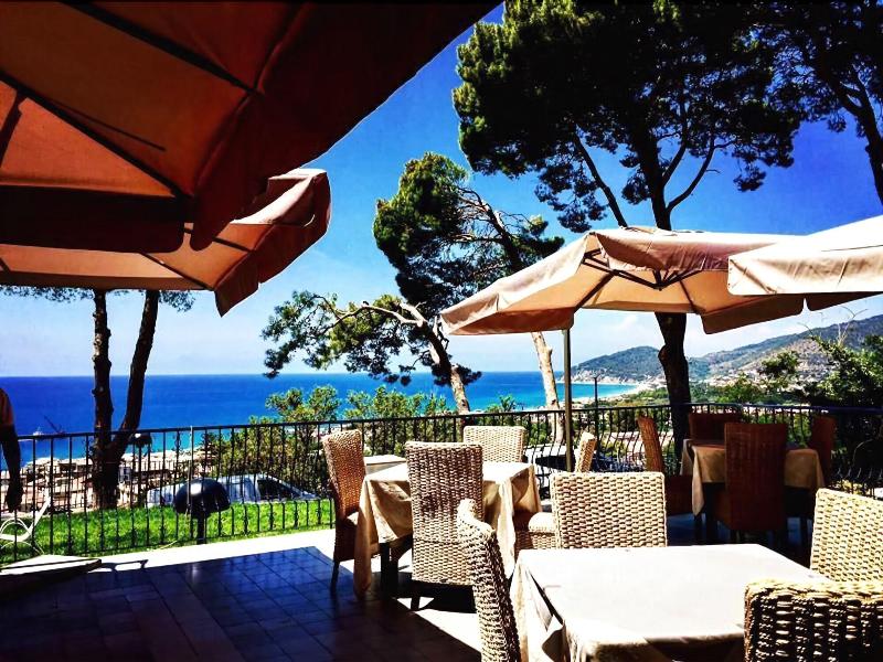 Garden Riviera - Restoran