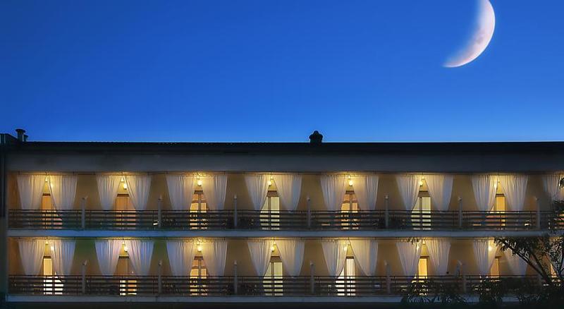 Alfredo Hotel - Genel