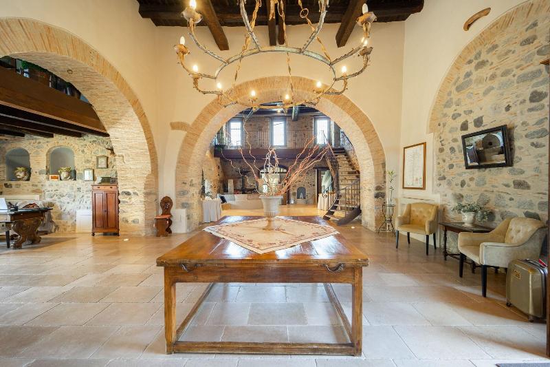 Tenuta Ciminata Greco - Lobi
