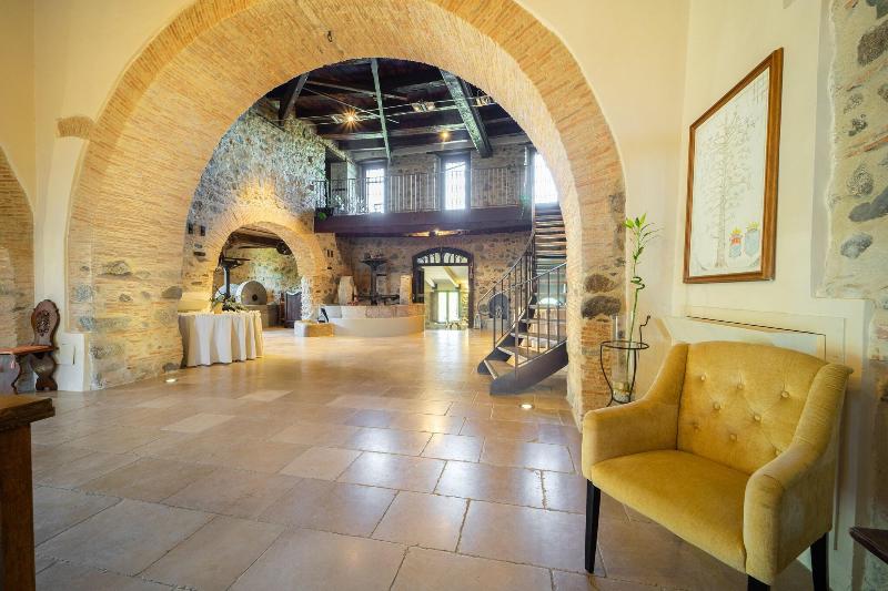 Tenuta Ciminata Greco - Lobi