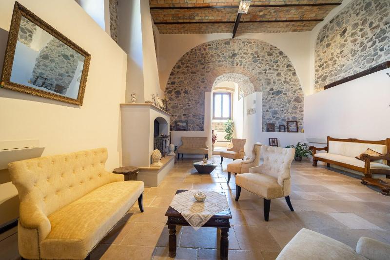 Tenuta Ciminata Greco - Lobi