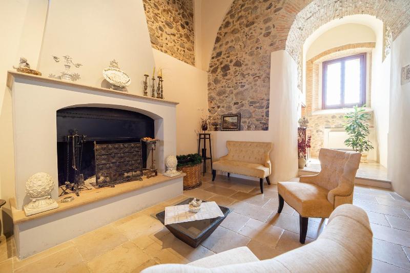 Tenuta Ciminata Greco - Lobi