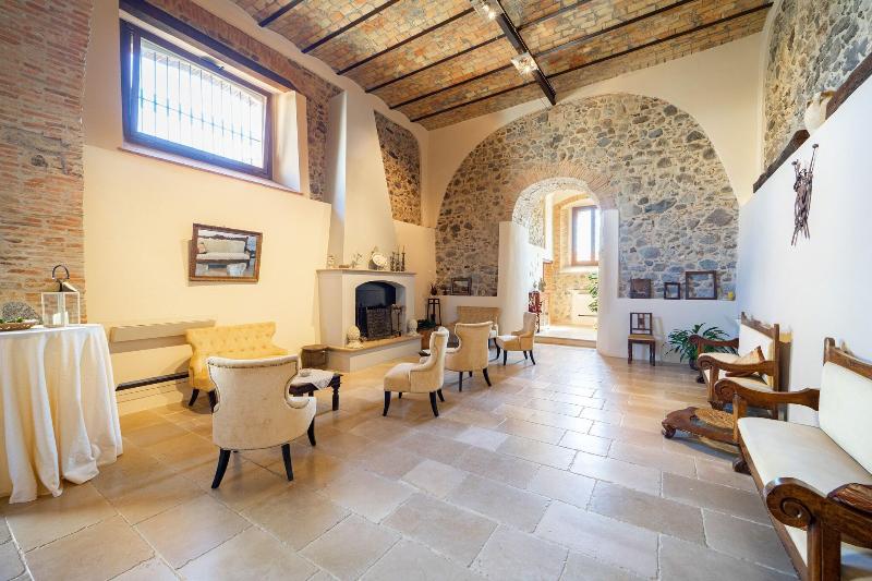 Tenuta Ciminata Greco - Lobi