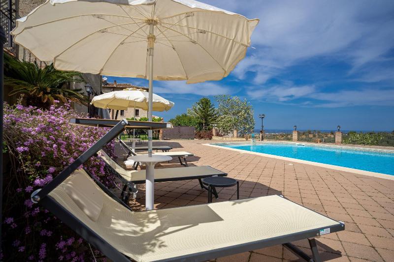Tenuta Ciminata Greco - Havuz