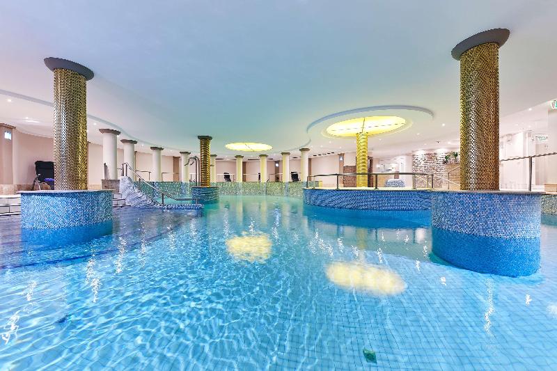 Dorint Resort & Spa Ostseebad Wustrow - Havuz