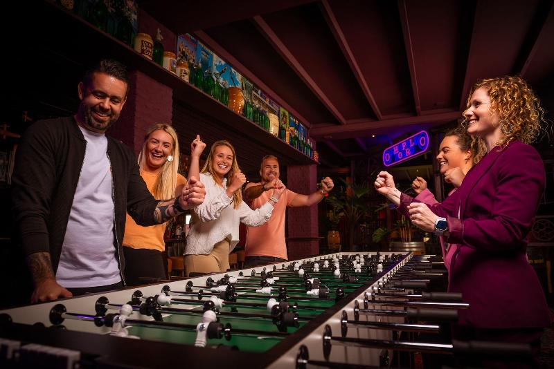 Carlton Oasis - Bar