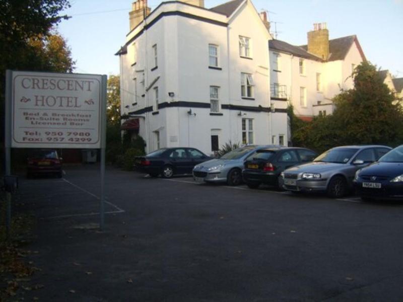 Crescent Hotel - Genel