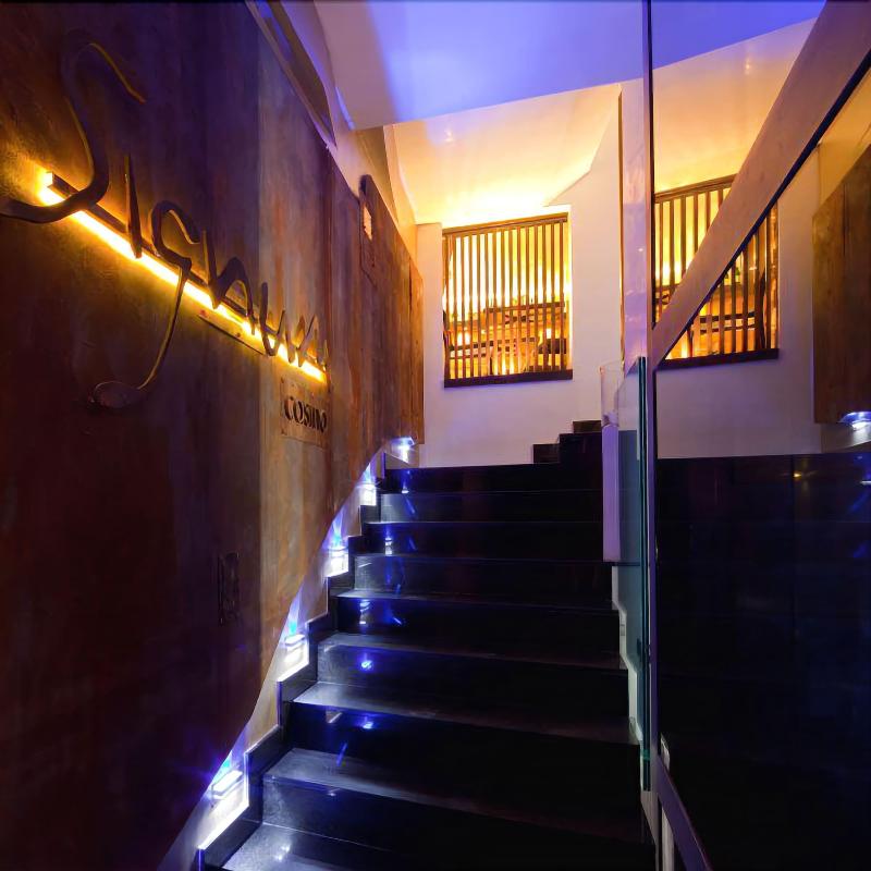 Cubo Apartments - Lobi
