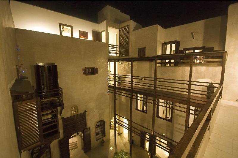 Riad El Maâti - Genel