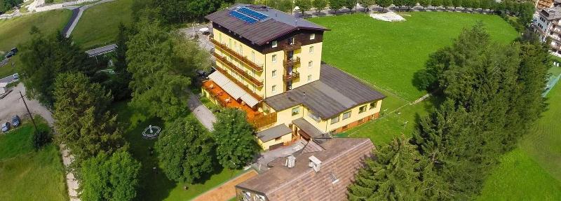 Hotel Sayonara - Genel