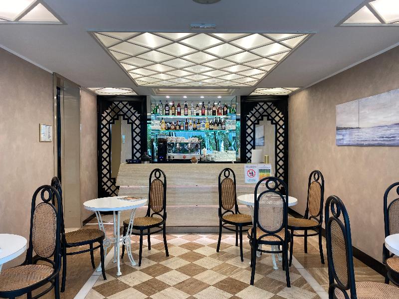 Hotel President - Vintage Hotel in centro Riccione - Bar