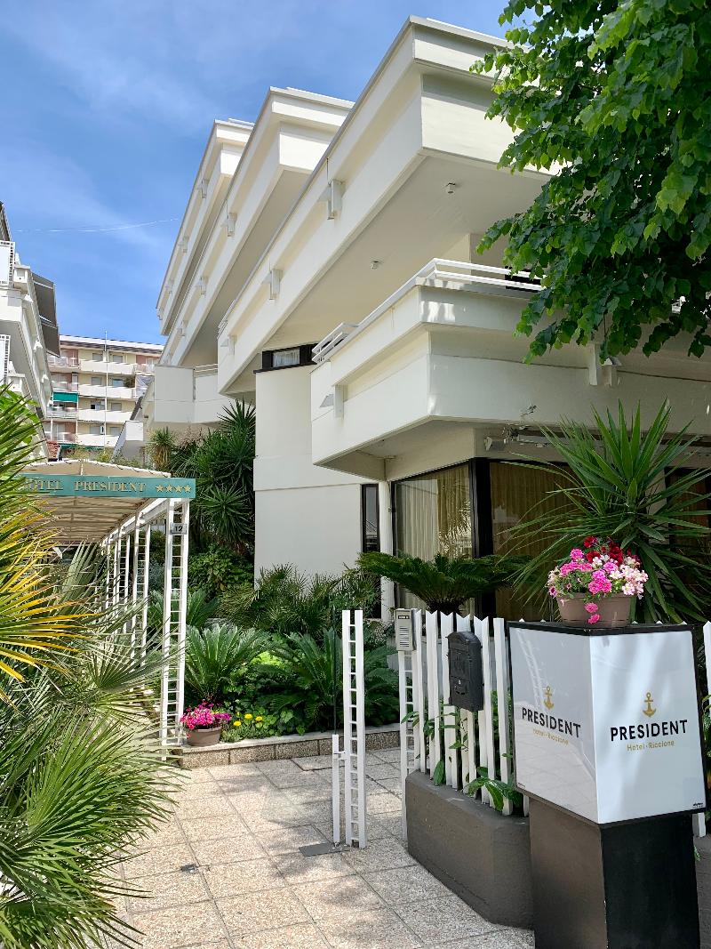 Hotel President - Vintage Hotel in centro Riccione - Genel