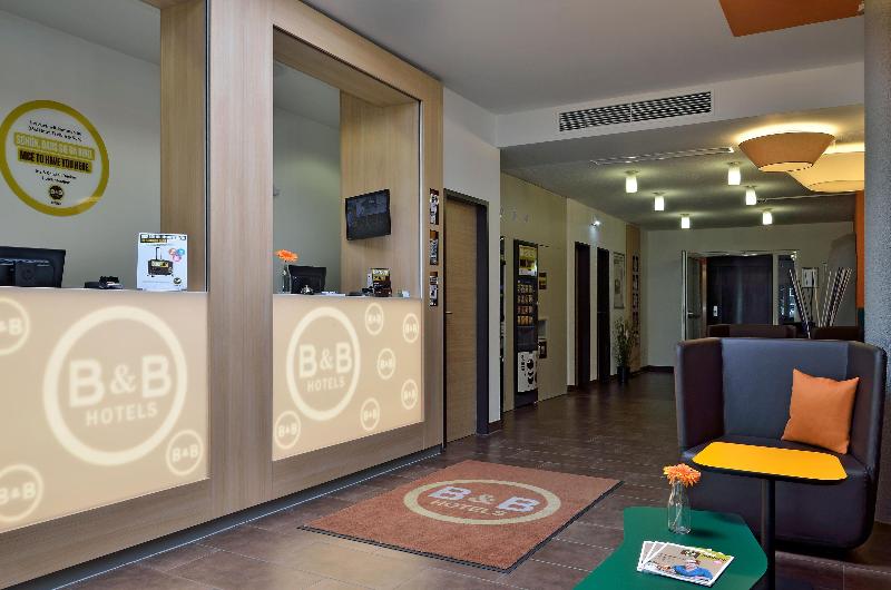 B&B Hotel Freiburg-Nord - Lobi
