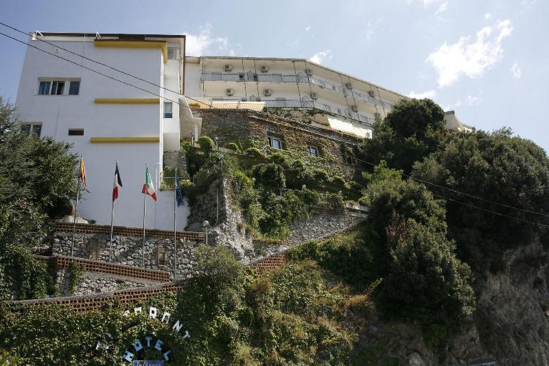 Le Rocce - Genel