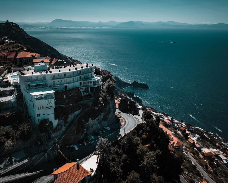Le Rocce - Genel
