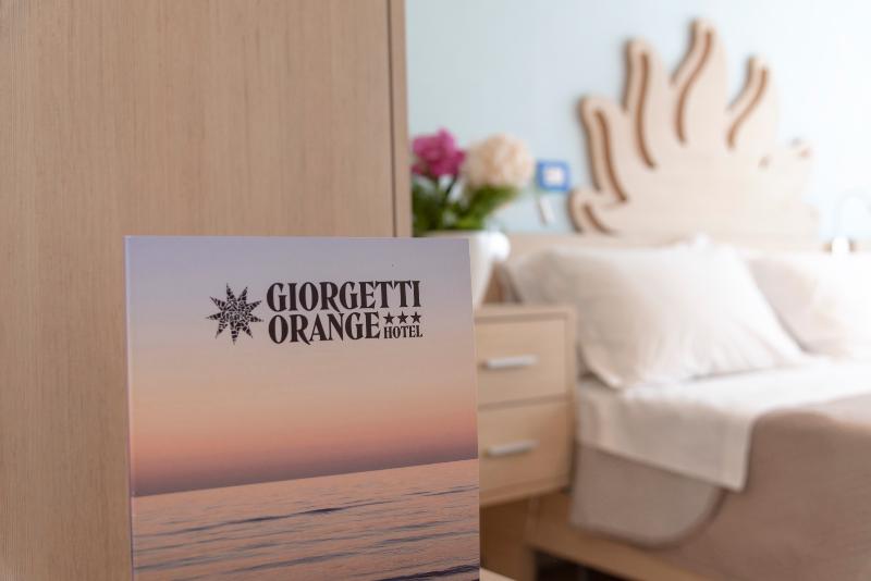 Giorgetti Orange - Genel