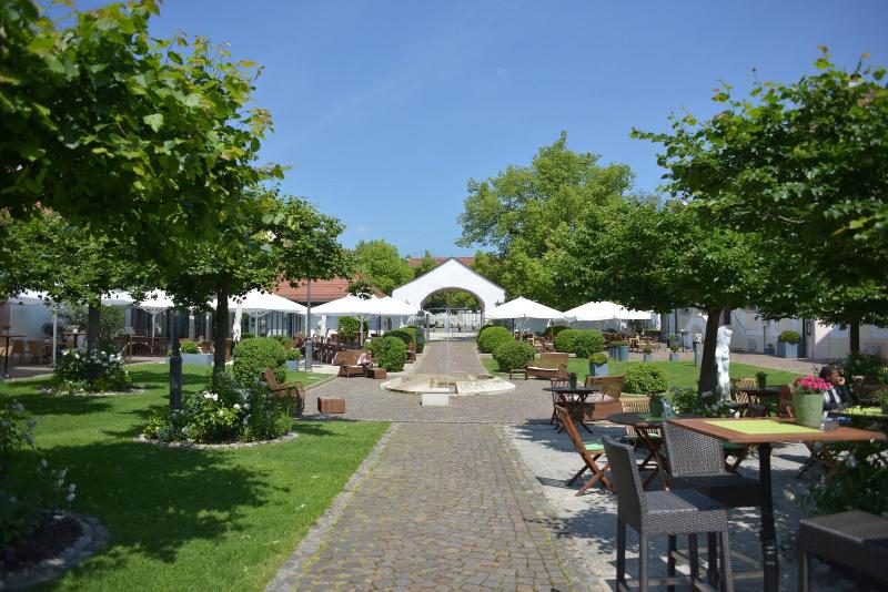Schloss Reinach - Genel