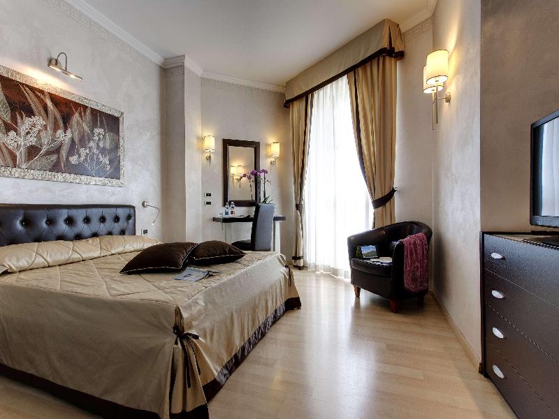 Hotel Panoramic Plaza - Oda