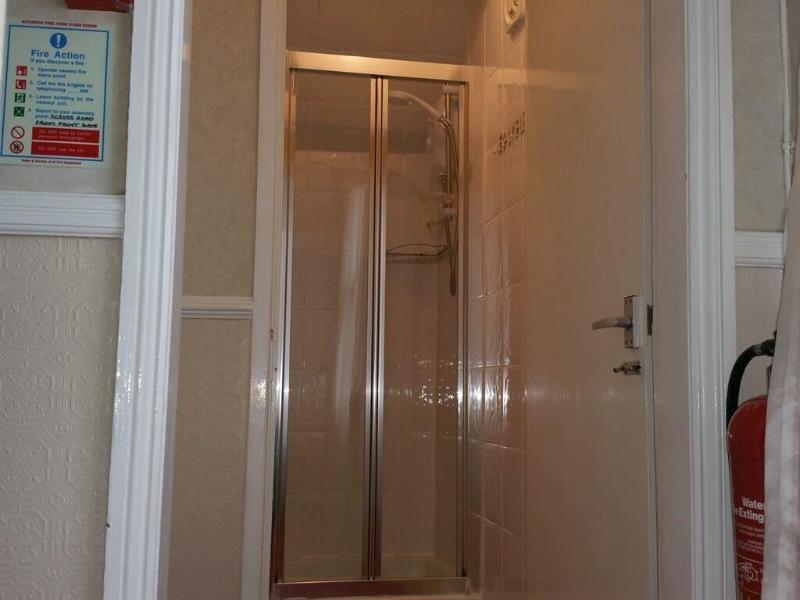 Cumbria House Hotel - Oda