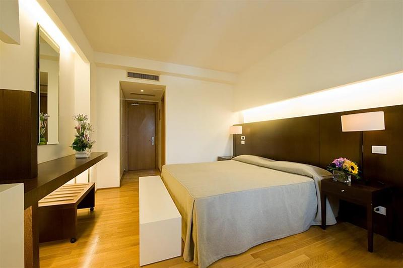 La Reggia Sporting Center - Genel