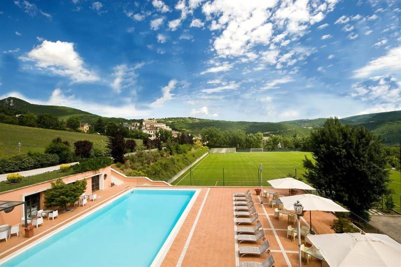 La Reggia Sporting Center - Genel