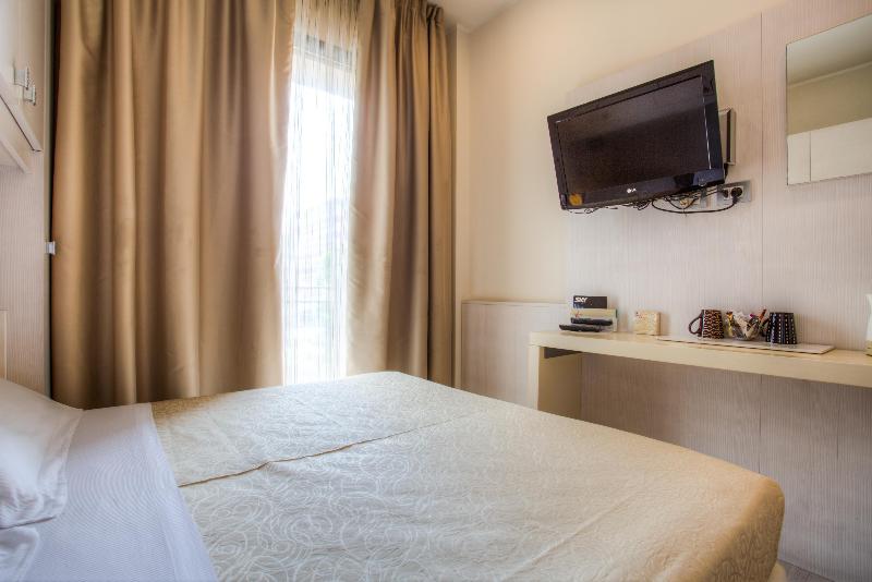 Hotel Ferretti Beach - Oda