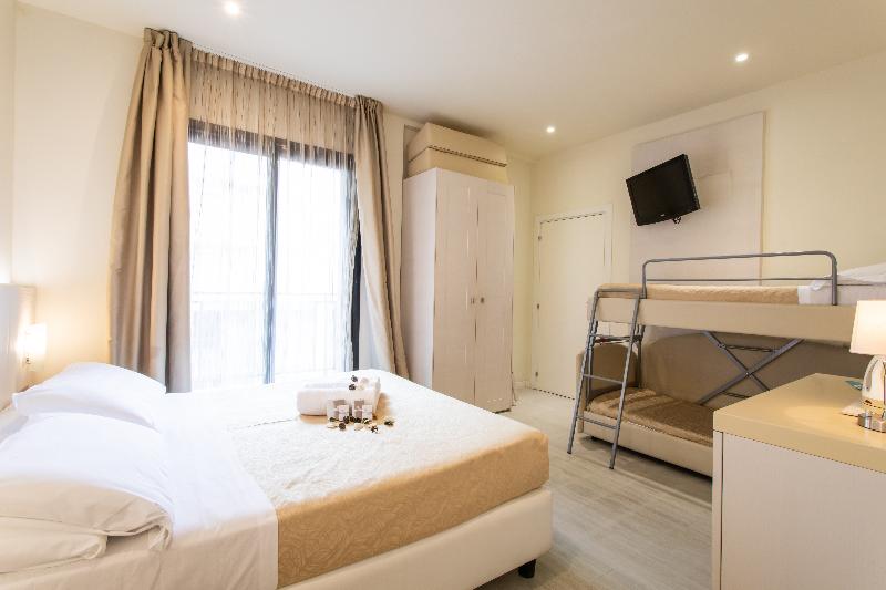 Hotel Ferretti Beach - Oda