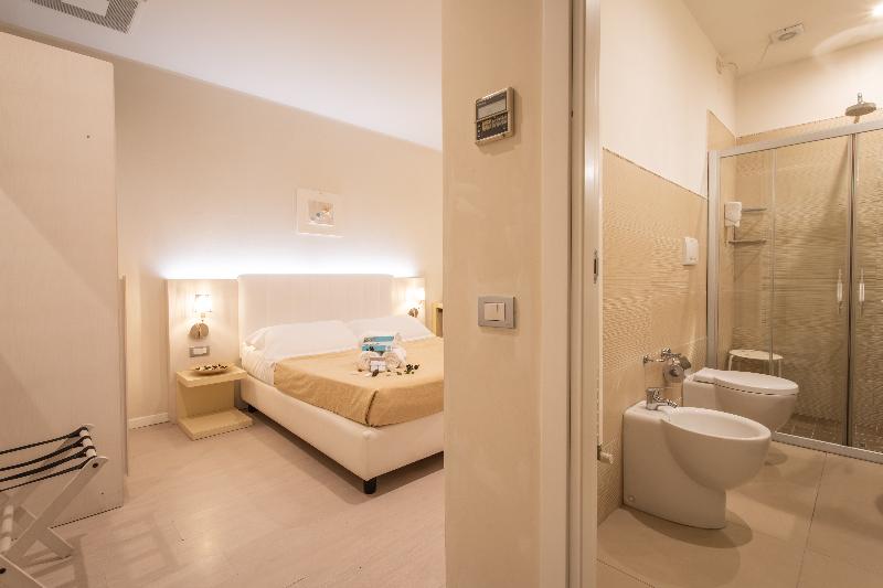 Hotel Ferretti Beach - Oda